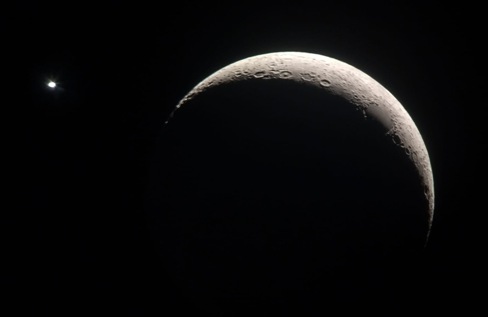 Astrônomo amador do interior de SP registra imagens de conjunção da Lua com Vênus; FOTOS  
