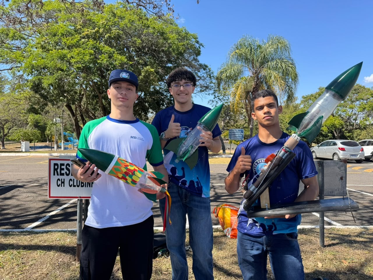 Estudantes participam de copa de foguetes na Base Aérea de Brasília