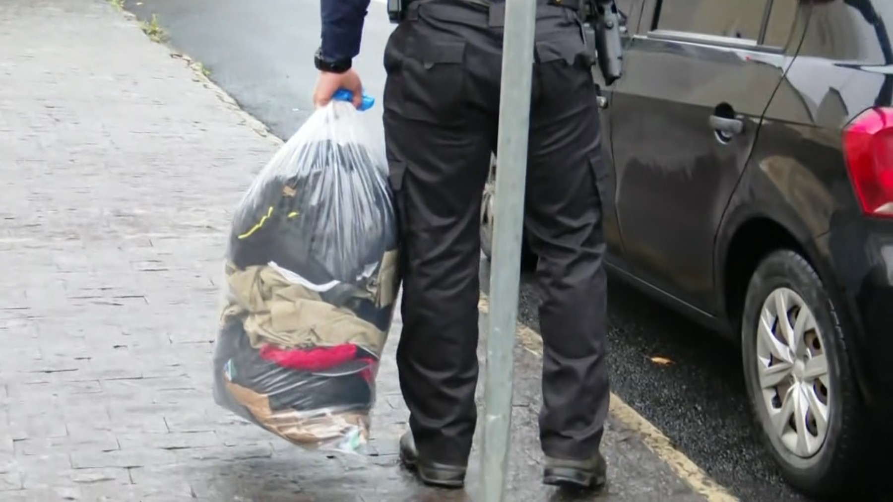 Policiais rodoviários estaduais são alvo de operação por suspeita de cobrar propina de motoristas para evitar multas, no Paraná