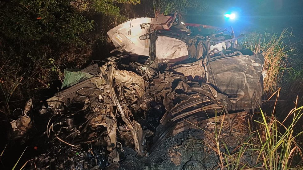 Quatro pessoas morrem ap&oacute;s batida entre dois carros no sul da Bahia &mdash; Foto: Pol&iacute;cia Civil