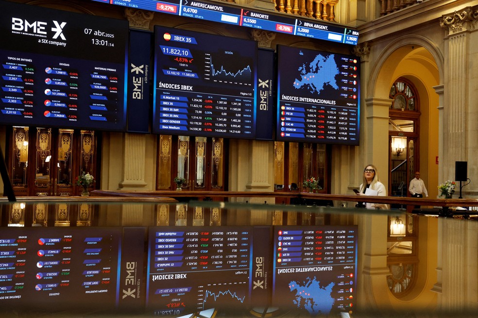 Bolsa de valores em Madrid — Foto: Reuters