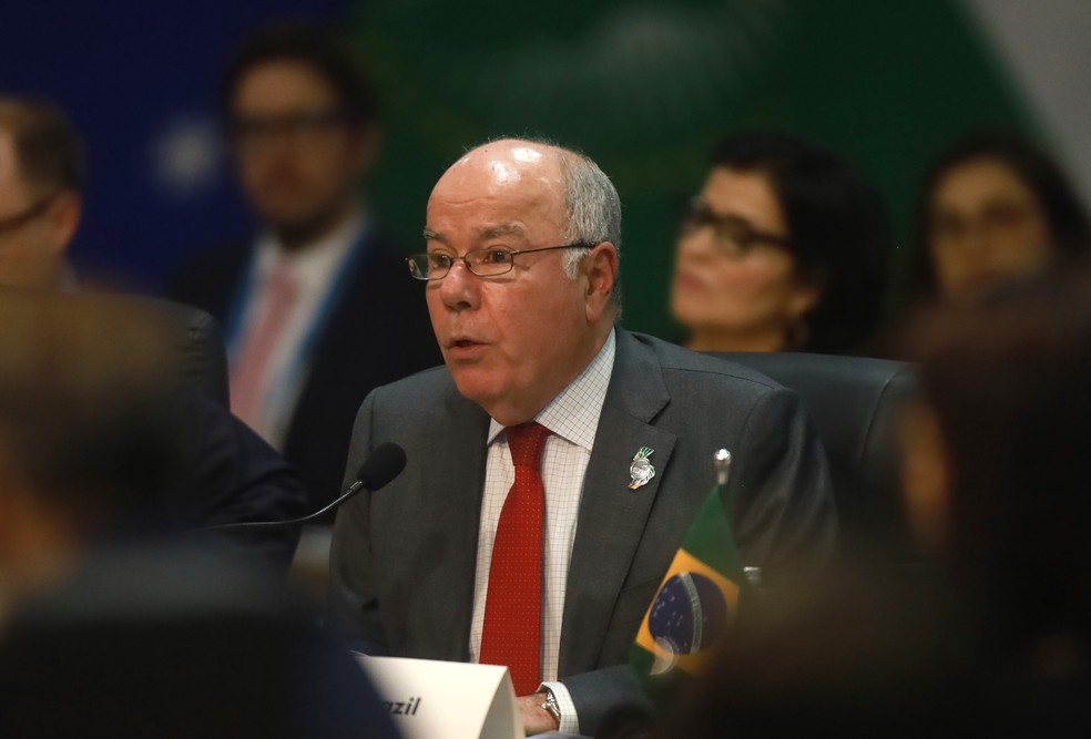 O ministro das Relações Exteriores do Brasil, embaixador Mauro Vieira, discursa durante a reunião de chanceleres do G20, na Sala Plenária da Marina da Glória, no Rio de Janeiro — Foto: Pedro Kirilos/Estadão Conteúdo
