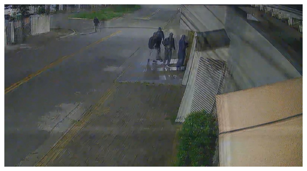 Mulher é sequestrada em Guarulhos, obrigada a fazer transferências e deixada na Zona Norte de SP; dupla é detida