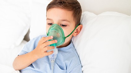 Doenças respiratórias em crianças aumentam no outono e exigem atenção dos pais