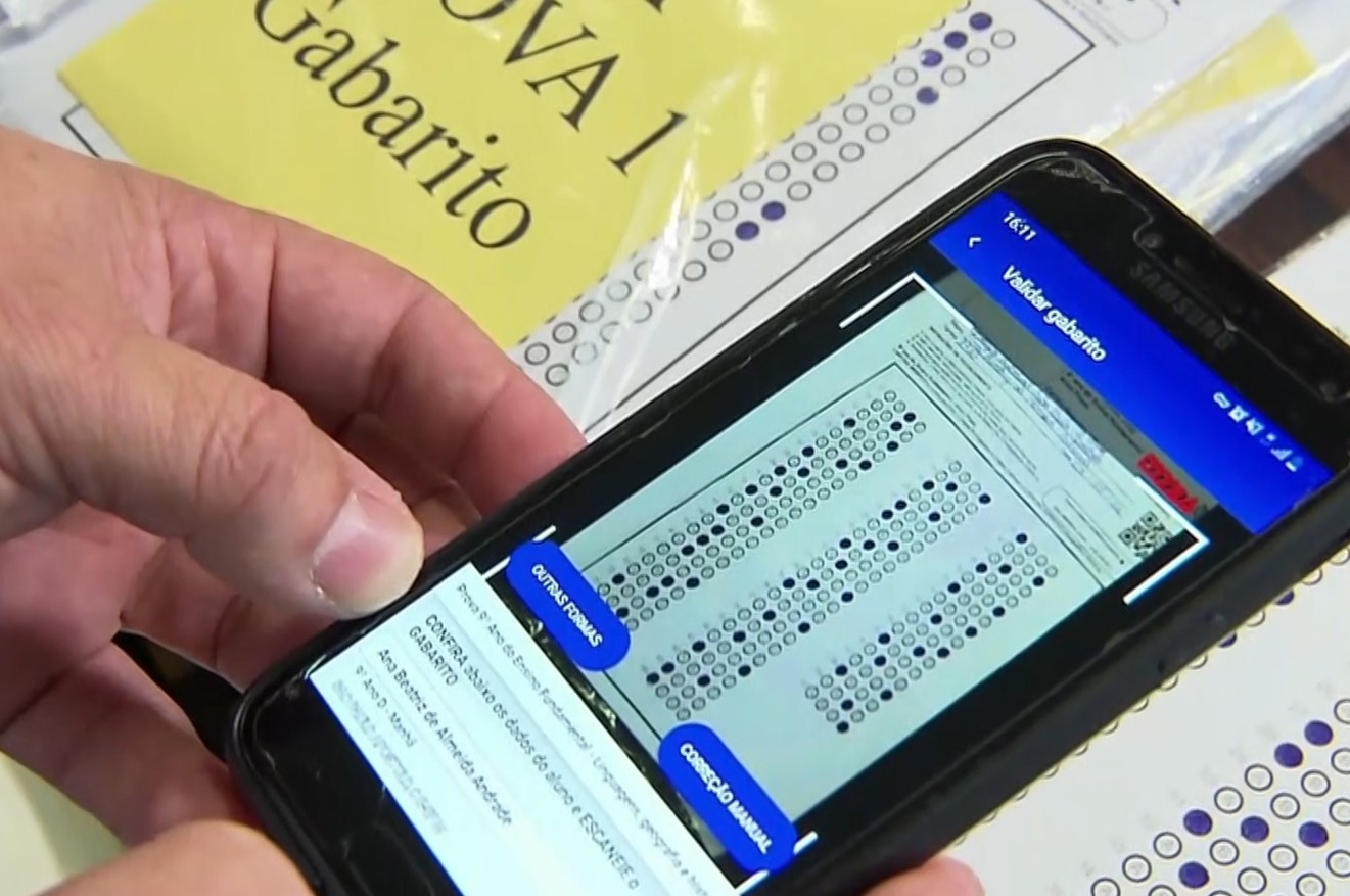 Respostas 'avançadas' de alunos com padrão 'abaixo do básico' levantaram suspeita de fraude no Aprova Paraná, diz diretor