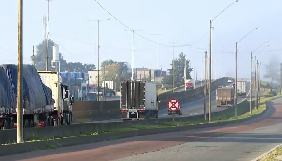 Veja movimento das estradas do Paraná no feriado do Dia do Trabalhador