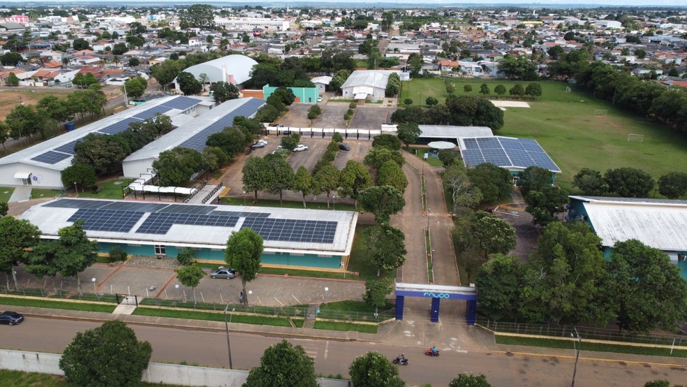 Campus da escola e faculdade Favoo em Vilhena: área de 60 mil m2 tem complexo esportivo com quadra de beach tênis, campo de futebol, ginásio coberto, 2 auditórios, 2 bibliotecas, fazendinha e um moderno Hub de inovação recém-inaugurado. — Foto: Arquivo FAVOO