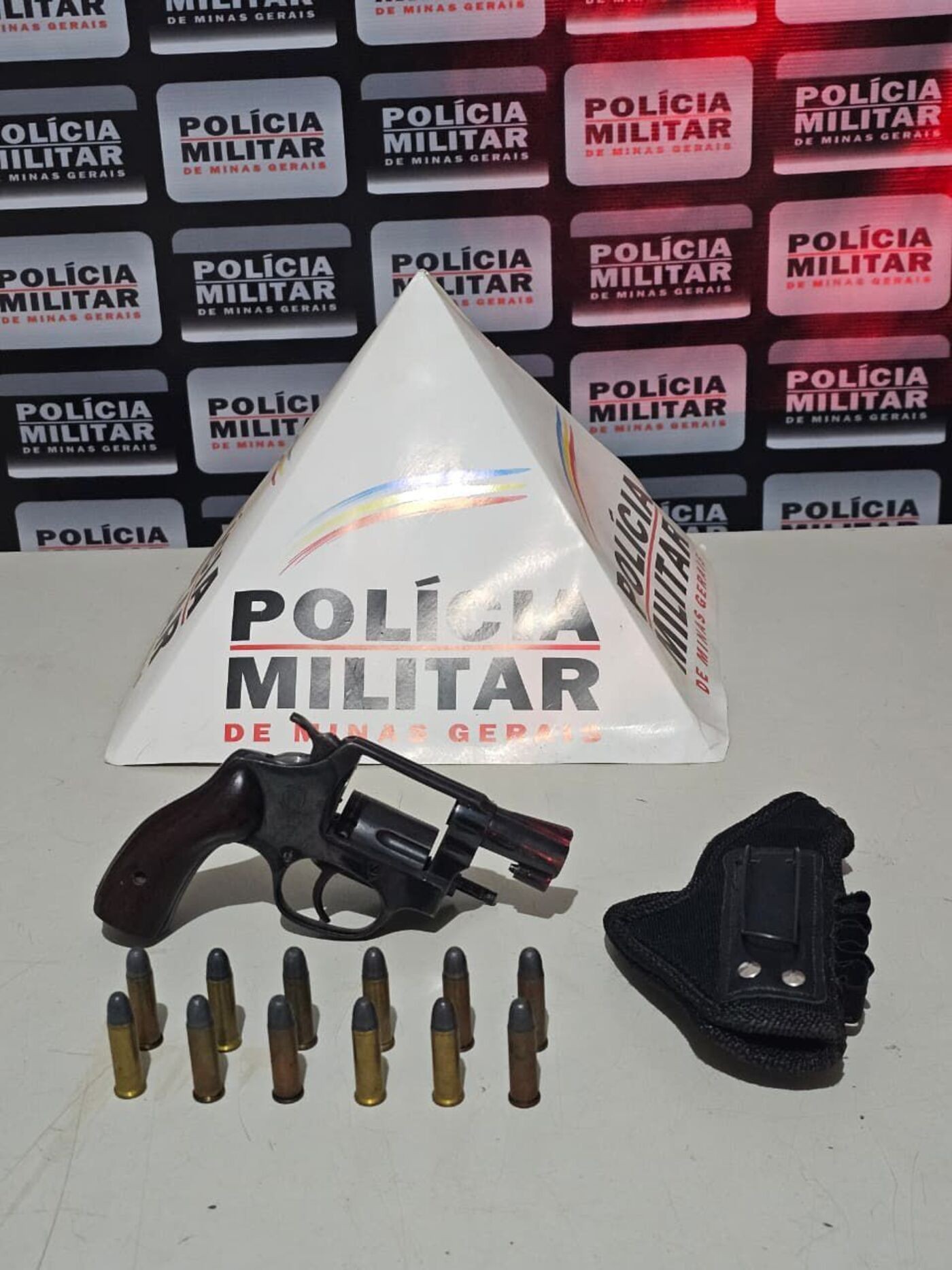 Homem é preso após ameaçar dono de distribuidora de bebidas com arma em Várzea da Palma
