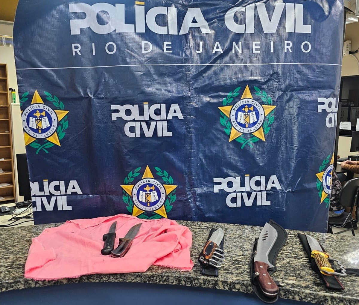 Son stabs his father during argument in Nova Friburgo, police say