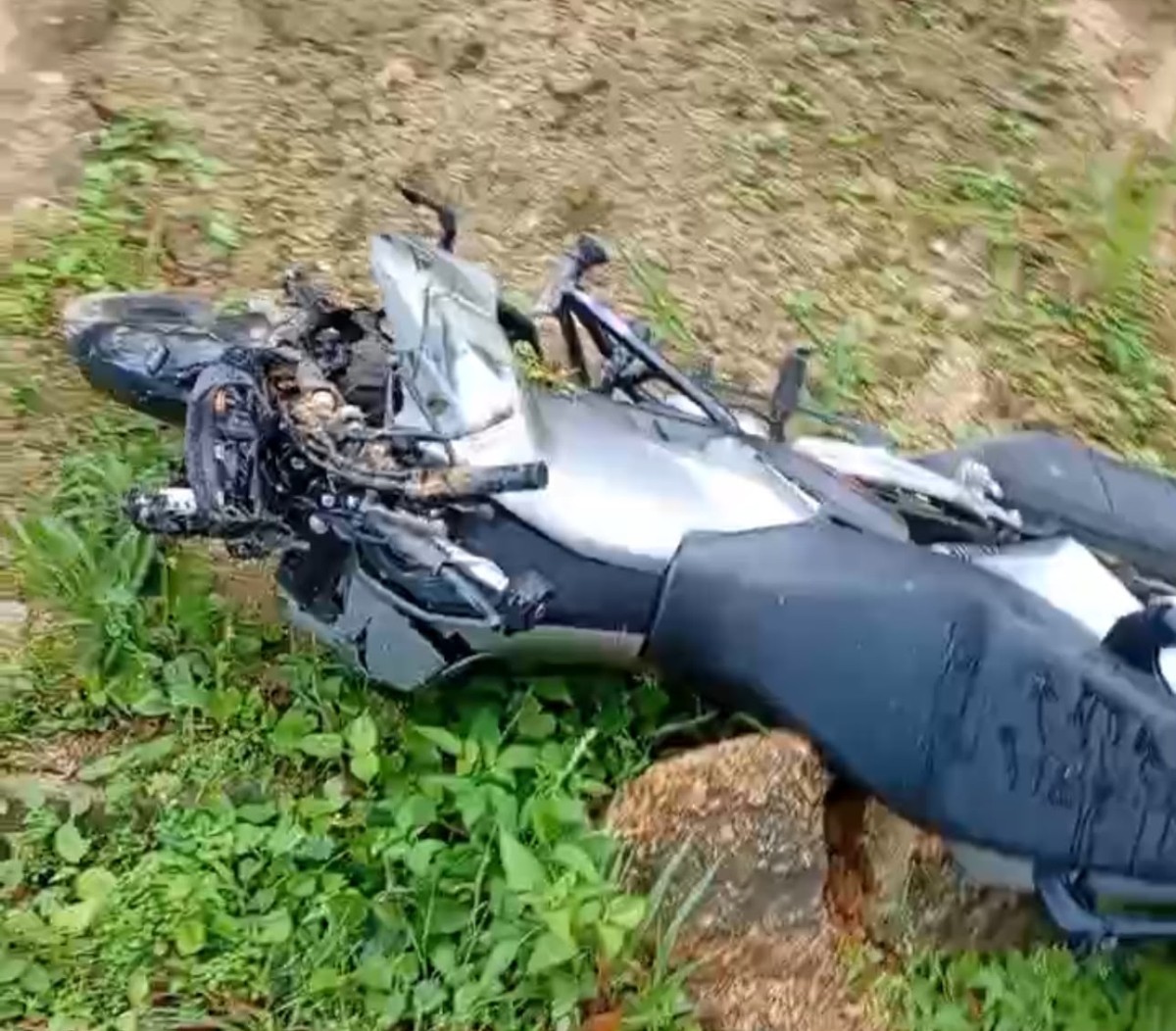 Acidente entre carro e moto deixa um morto na Rio-Santos, em Angra dos Reis