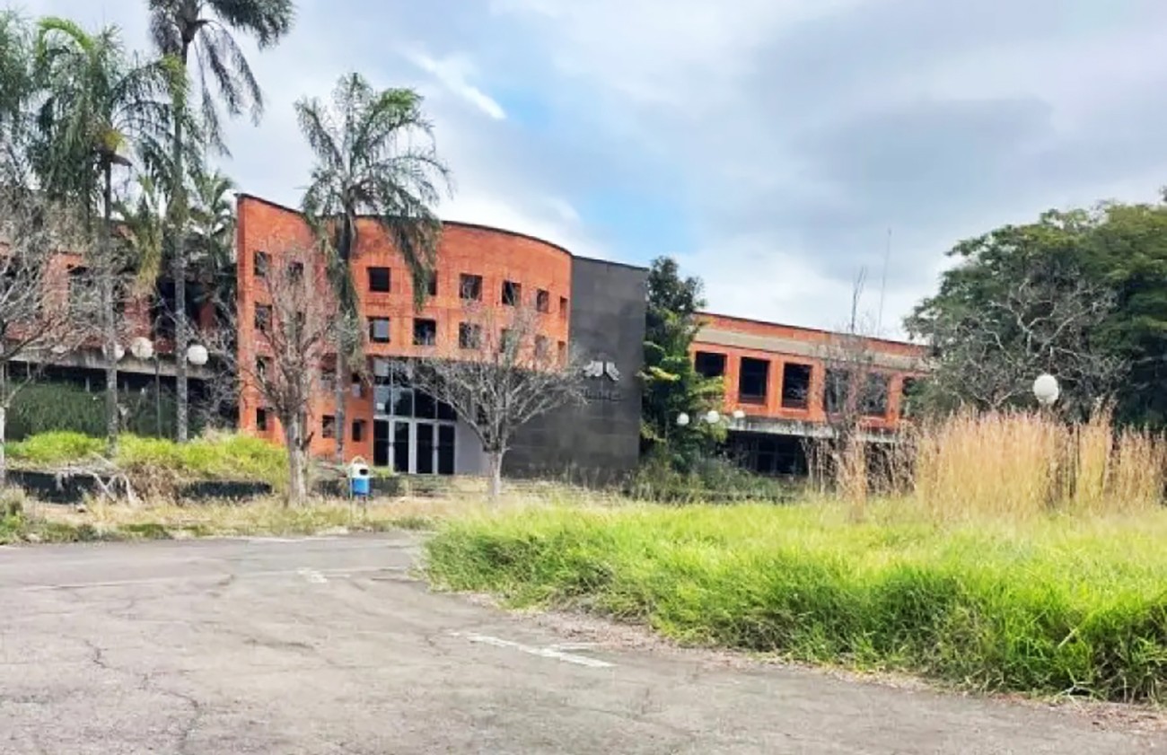 Para pagar dívidas, área restante de campus da Unimep vai a leilão e recebe lance de R$ 35 milhões