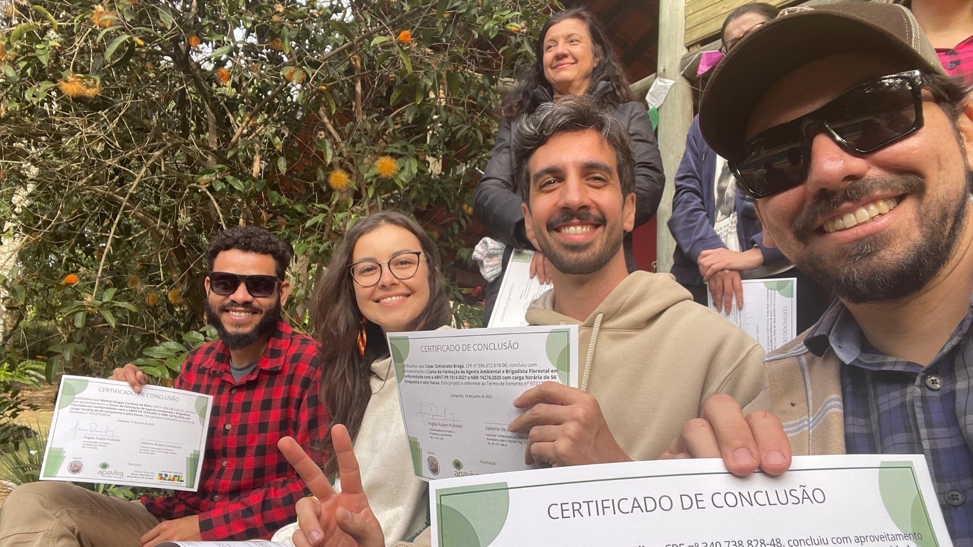 Amigos atuam como voluntários no combate a incêndios na Serra do Japi e criam projeto de conscientização: 'Cuidar e proteger'