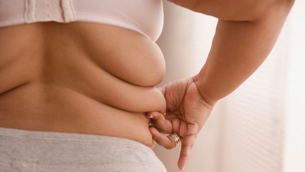 Obesidade abdominal. Por que as mulheres (e os homens) ganham barriga na  meia idade - Brasil 247