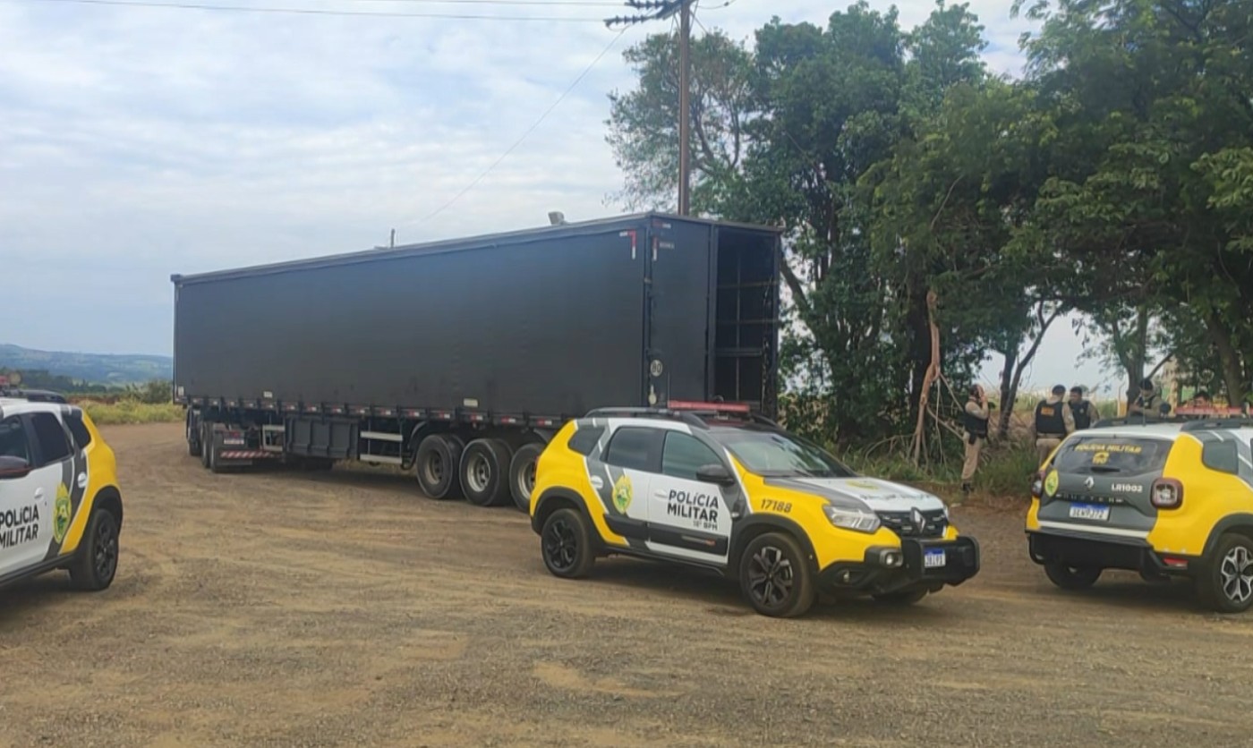 A pouco menos de um mês do Natal, 10 toneladas de panetone são roubadas no Paraná e caminhoneiro é feito refém