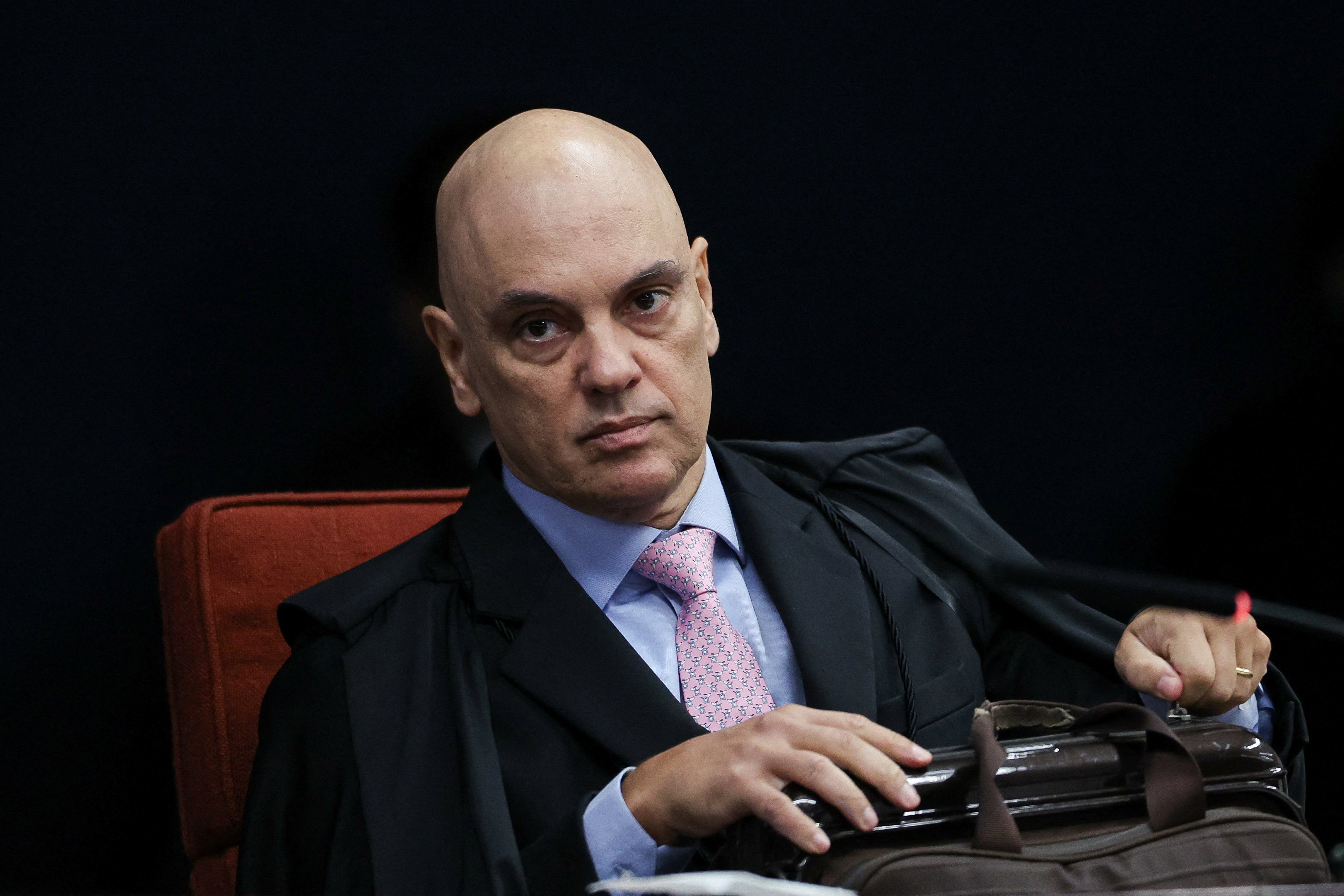 Moraes vota para condenar Bolsonaro e outros sete réus por tentativa de golpe de Estado