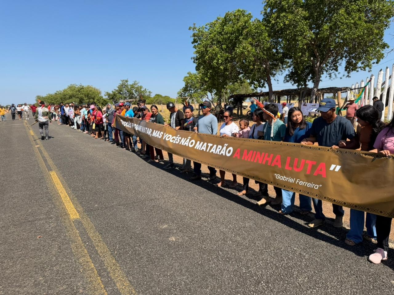 Mobilização entra no 2º dia e cobra justiça por líder indígena morto: 'Quem matou Gabriel?'