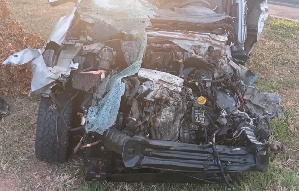 Acidente com tr&ecirc;s ve&iacute;culos mata homem em rodovia de Pontalinda (SP) &mdash; Foto: Divulga&ccedil;&atilde;o
