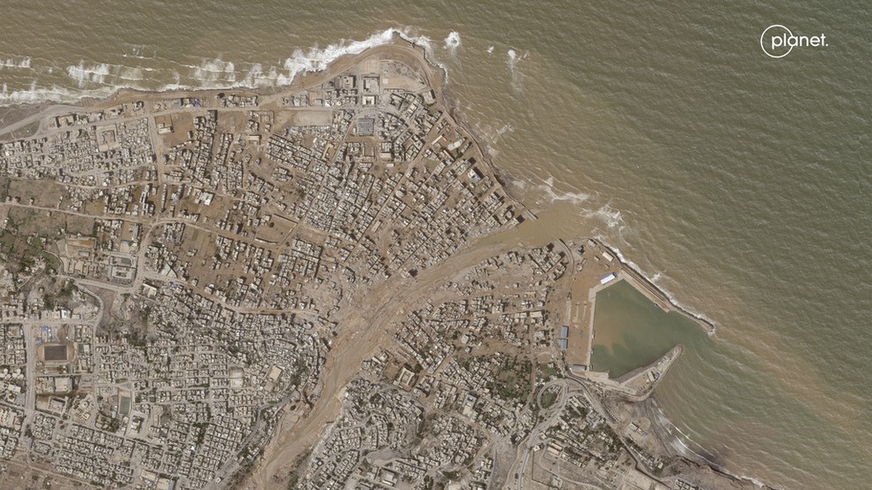 Imagem área da cidade de Derna depois da enchente, em 12 de setembro de 2023 — Foto: Planet Labs PBC via AP