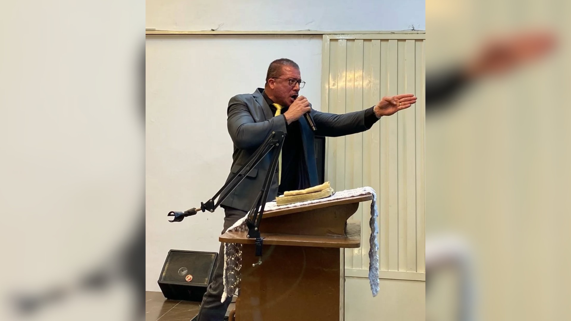 Pastor que estava em motel com mulher e homem que morreu já foi preso após denúncia da filha por agredir a esposa e portar arma