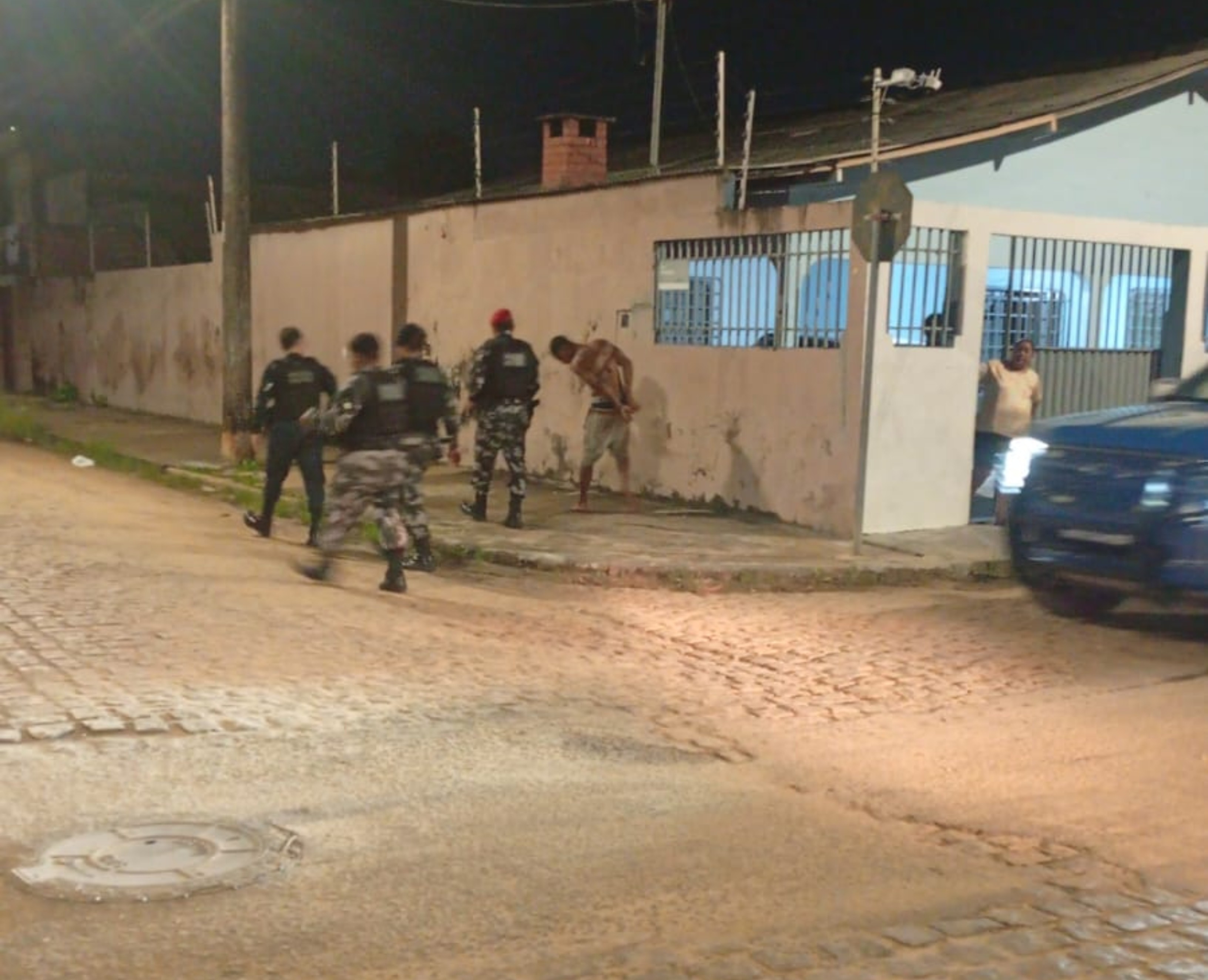 Jovem é preso após roubar arma de guarda municipal, ameaçar PM e ser baleado no bairro Jóquei Clube