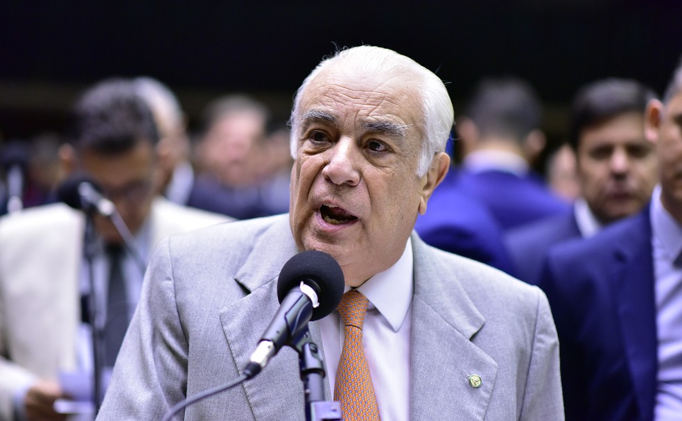 O deputado Antonio Carlos Rodrigues (PL-SP), relator da PEC que perdoa irregularidades de partidos — Foto: Zeca Ribeiro/Câmara dos Deputados