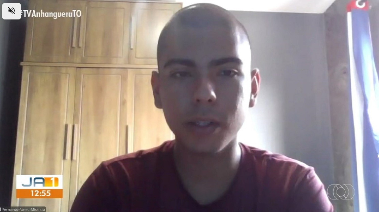 Jovem de 17 anos é aprovado em medicina na Federal e achou que estava sonhando ao ver o resultado: ‘Dormi de novo’