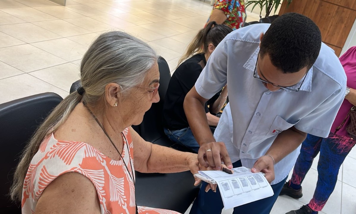 SAC realiza atendimento exclusivo para idosos emitirem nova Carteira de Identidade Nacional na Bahia