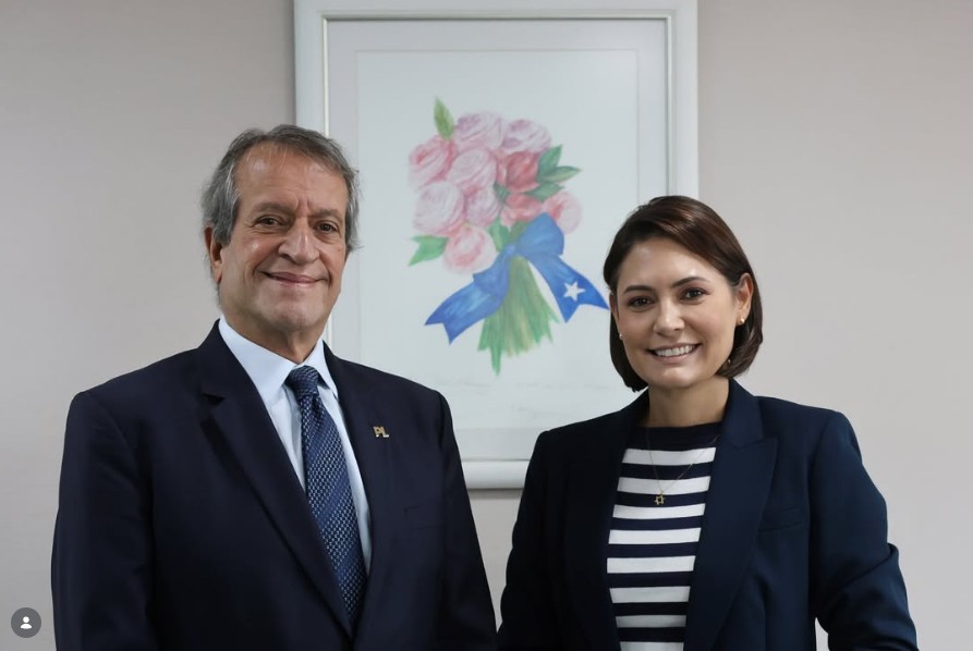Valdemar posta foto com Michelle Bolsonaro: 'conversa sobre o futuro'