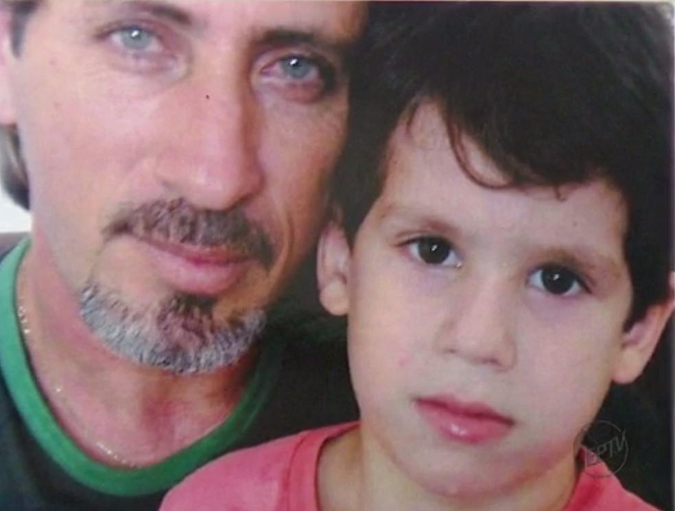 Marcos Palermo, ao lado do filho Noah Alexandre Palermo que morreu em junho na Santa Casa de São Carlos  — Foto: Felipe Lazzarotto/EPTV
