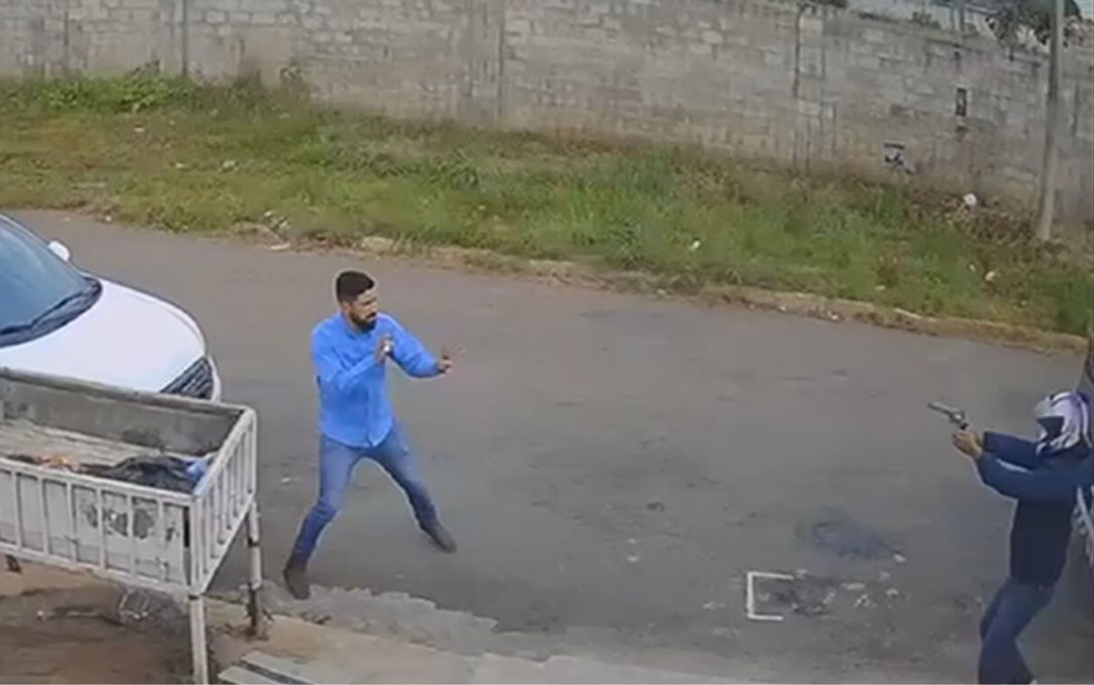 Crime aconteceu no Residencial Junqueira, em Goiânia — Foto: Reprodução/Câmeras de segurança