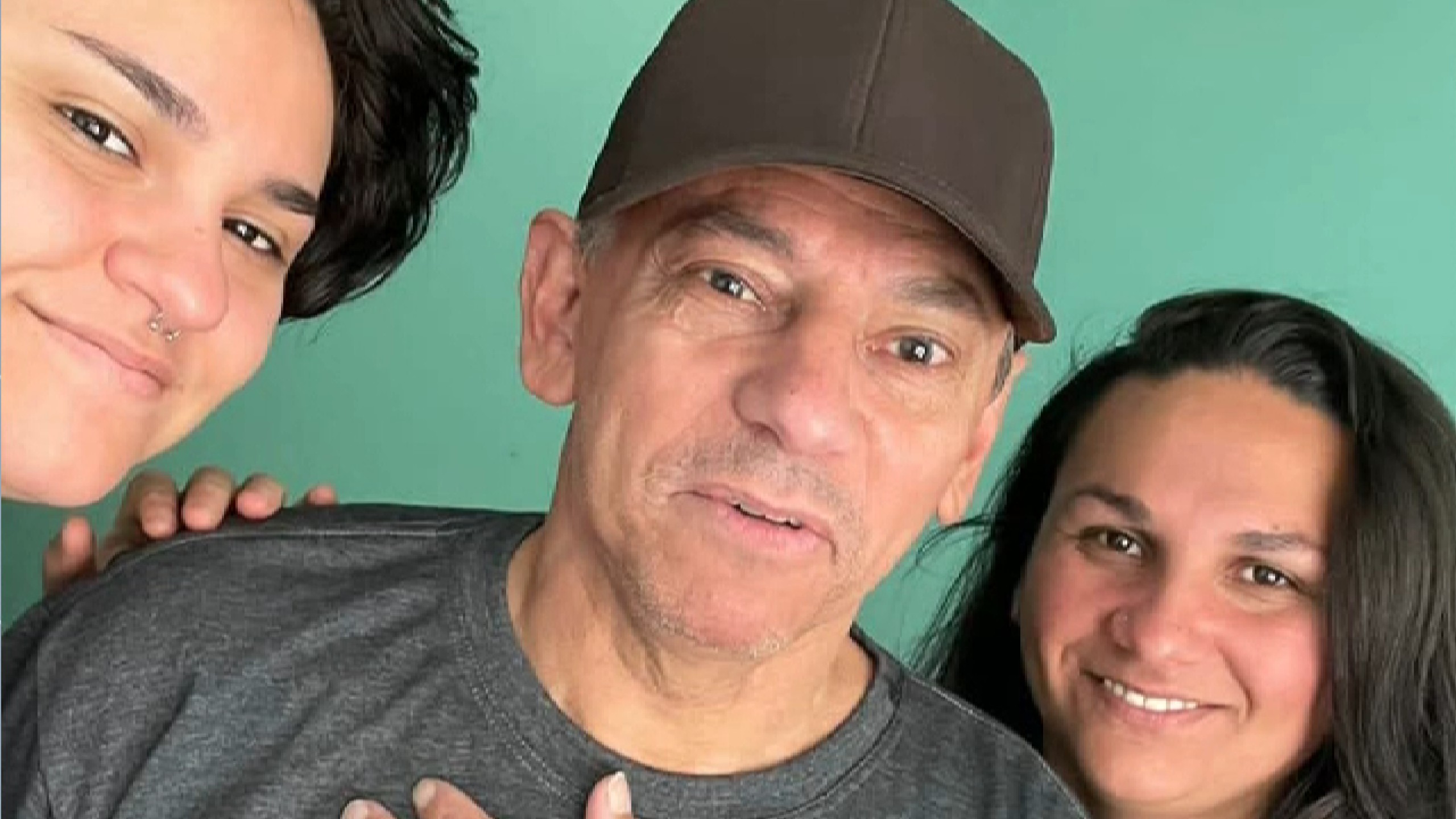 Idoso morre após vizinho o agredir com barra de ferro em Curitiba; bola furada motivou agressões, diz família