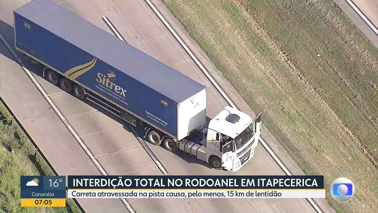 Motorista de carreta é assaltado e obrigado a deixar veículo atravessado no Rodoanel, em Itapecerica da Serra, na Grande SP 