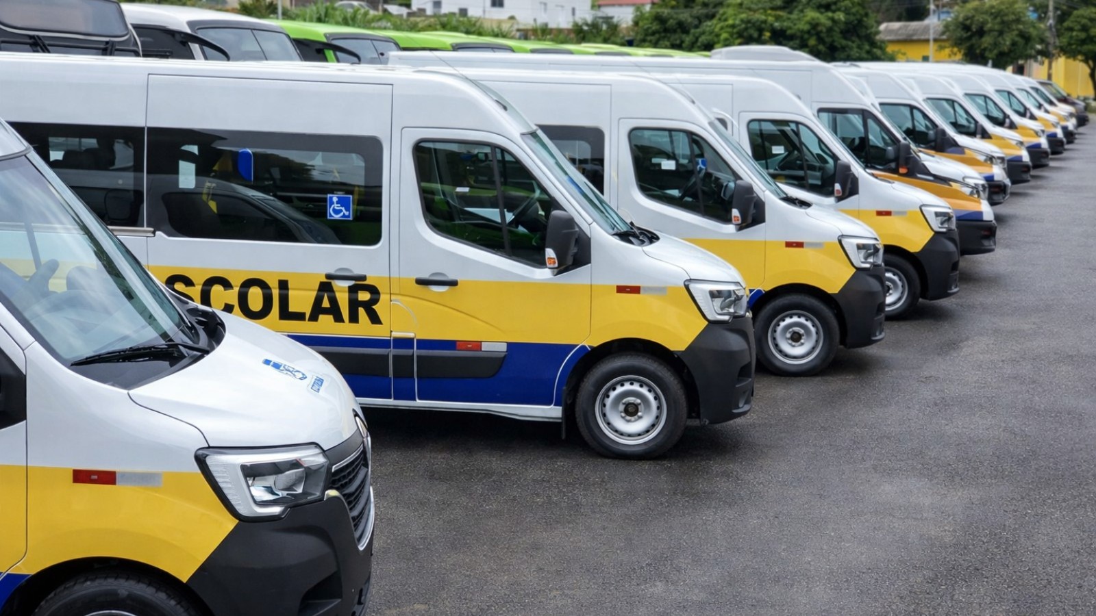 Extrema investe R$15 milhões na renovação da frota escolar com 30 veículos