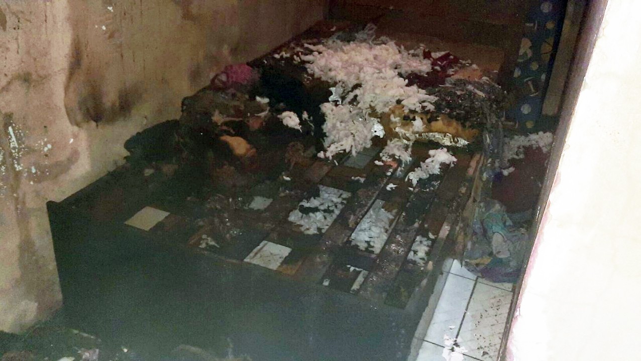 Criança de 6 anos é localizada sozinha durante incêndio em casa, em Cosmópolis