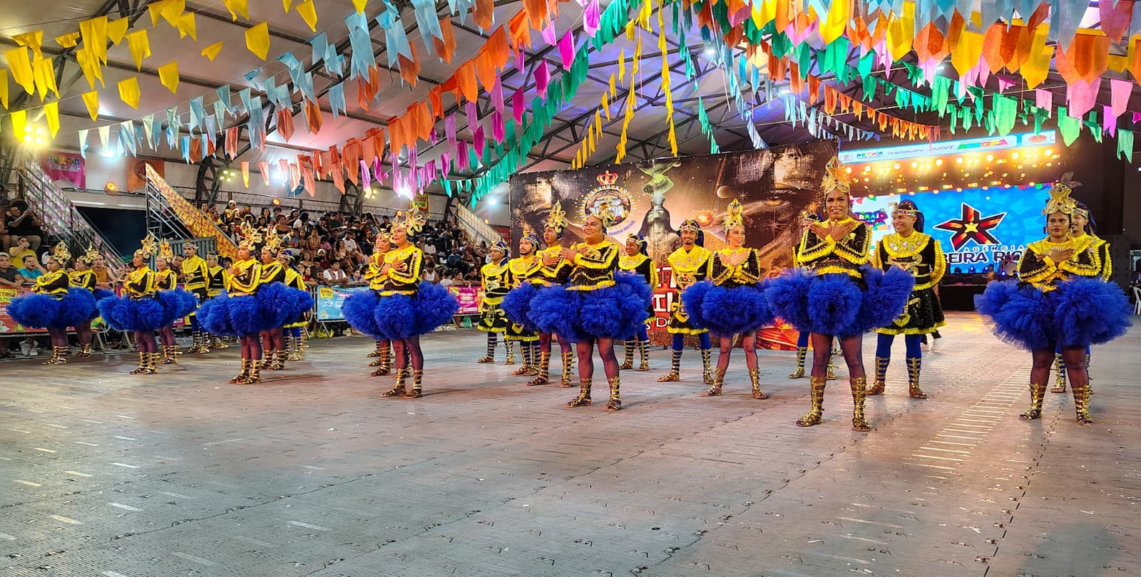 FOTOS: Arraiá do Povo encerra com a apresentação de 12 grupos juninos no Amapá