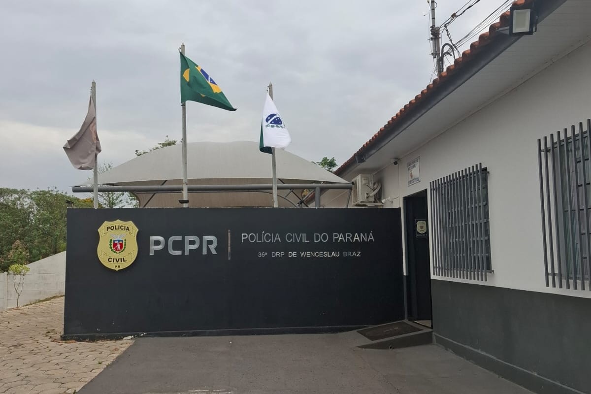 Pai é preso por violência doméstica e por impedir consultas médicas dos filhos no Paraná; mãe e três crianças foram resgatadas
