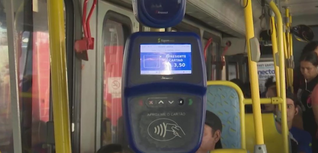 Mais de uma semana após publicação, pagamento da tarifa de ônibus via pix ainda não foi implementado em Rio Branco