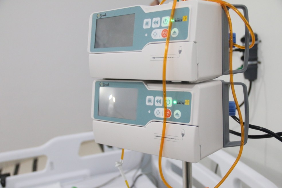 Hospital de Campanha de São Gonçalo do Amarante na Grande Natal Covid-19 UTI leitos clínicos Rio Grande do Norte aparelho saturação — Foto: Sandro Menezes