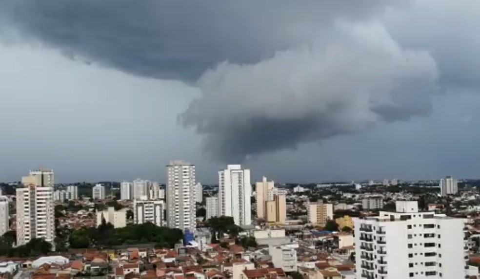 G1 - Chuva causa prejuízo aos moradores em Caraguá, no litoral norte de SP  - notícias em Vale do Paraíba e Região