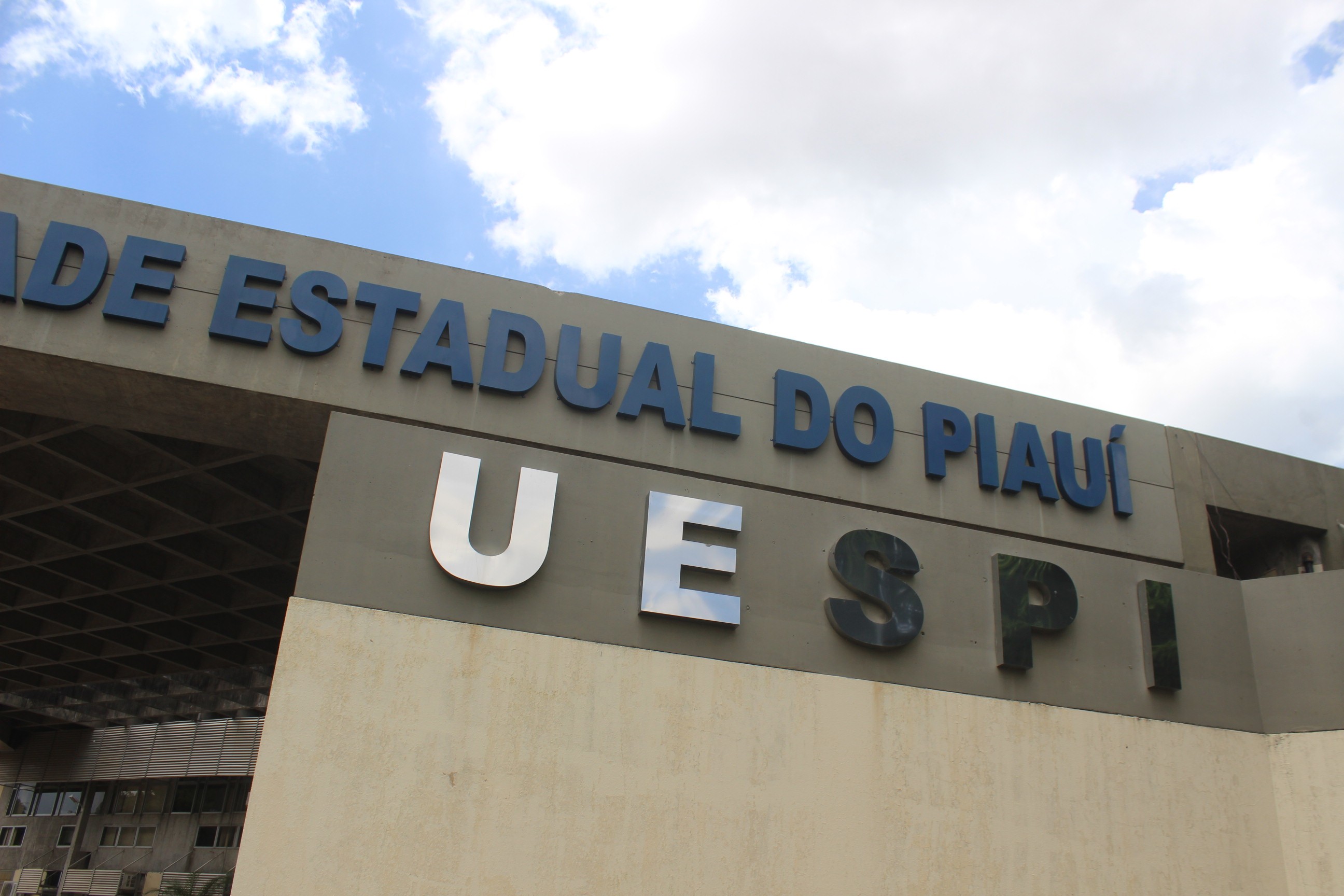Uespi abre 108 vagas para professor no Piauí | G1