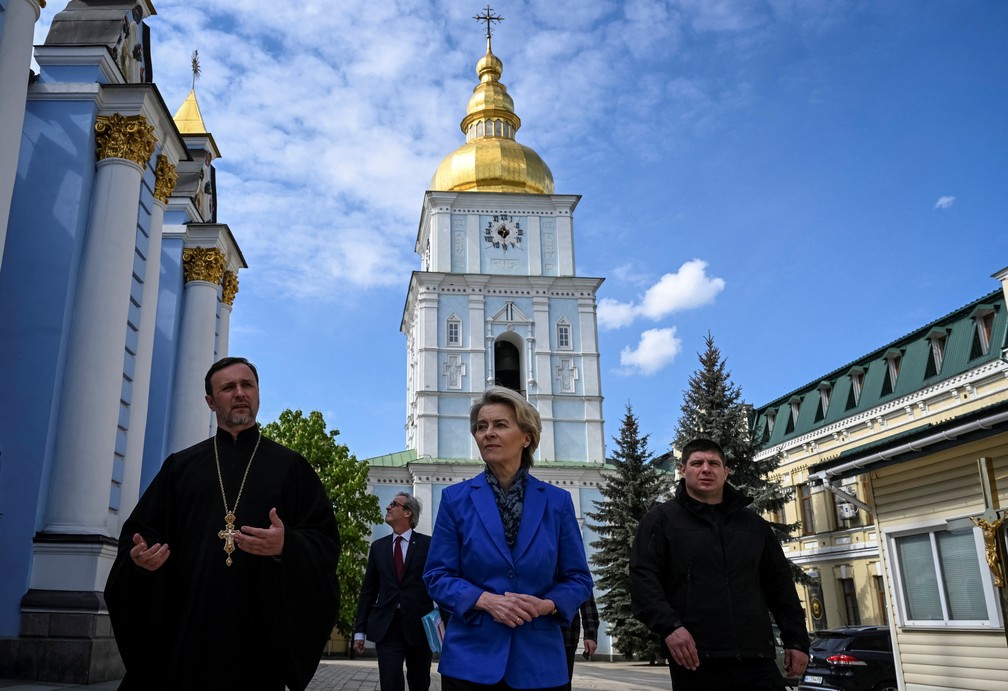 Presidente da Comissão Europeia, Ursula von der Leyen durante visita à Kiev em 9 de maio de 2023 — Foto: Viacheslav Ratynskyi/REUTERS