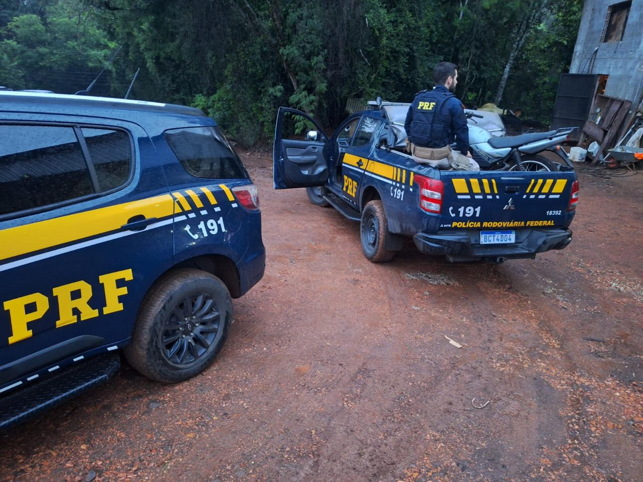 Duas pessoas são presas em operação contra grupo suspeito de roubo de cargas no Paraná 