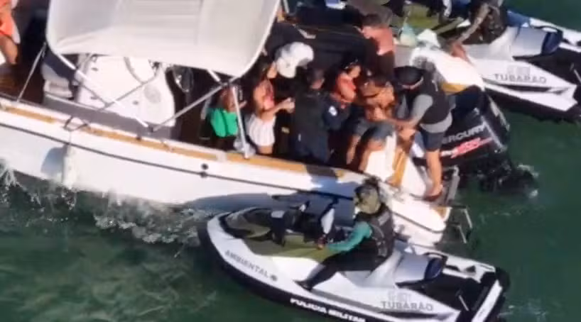 Chefe do tráfico em Belford Roxo é preso em passeio de barco na Ilha do Japonês, em Cabo Frio; VÍDEO
