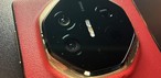 Detalhe da câmera tripla do Huawei Mate XT Ultimate Design