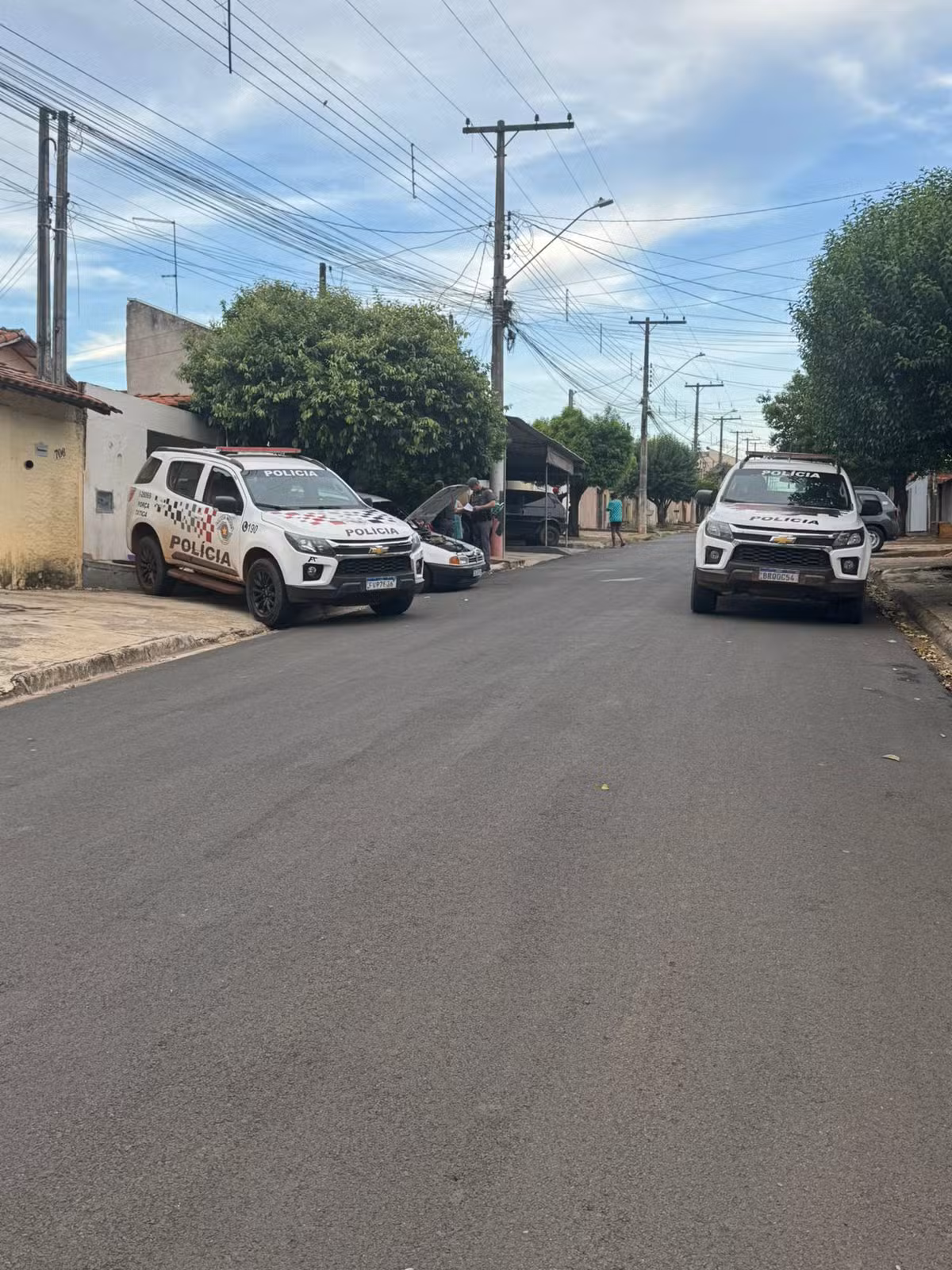 Suspeito é morto pela PM e três são presos durante operação contra o tráfico em Estiva Gerbi