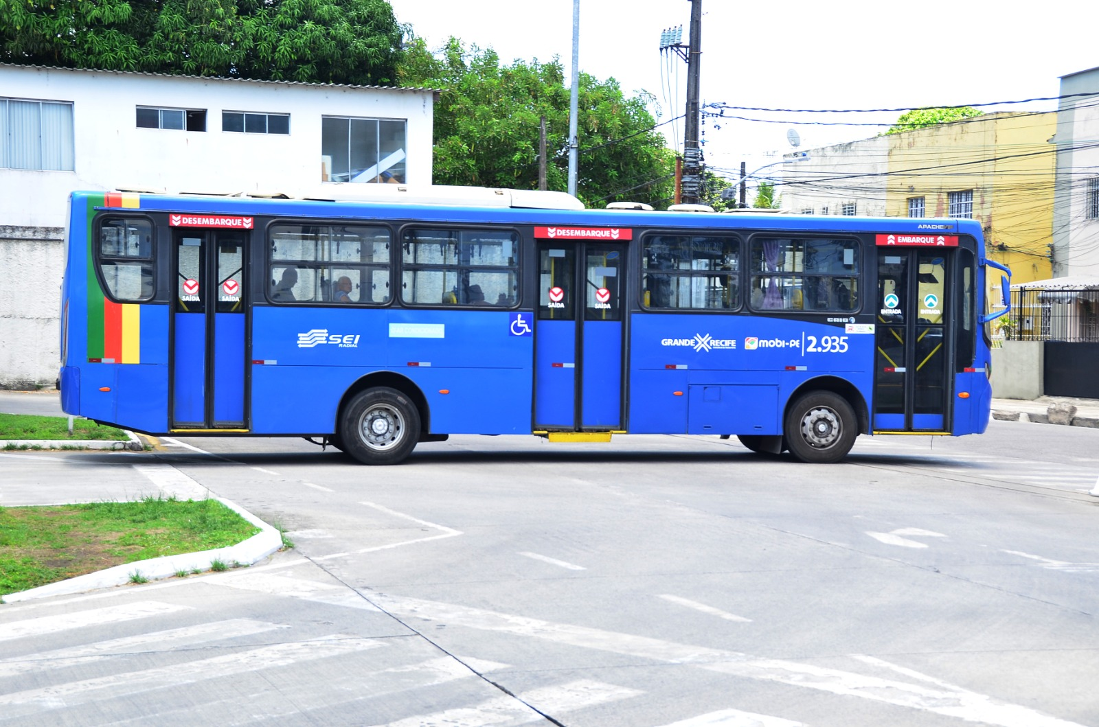 Nova linha de ônibus no Recife atende bairros do Cordeiro, Torre, Parnamirim e Tamarineira; confira itinerário e valor da passagem