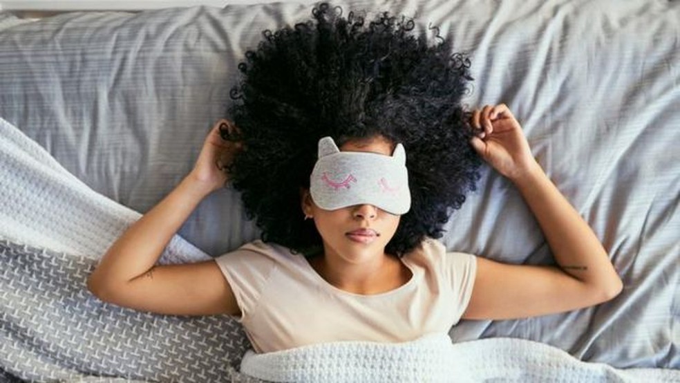 Ter um sono de qualidade é uma das oito medidas de saúde que podem retardar o processo de envelhecimento — Foto: Getty Images