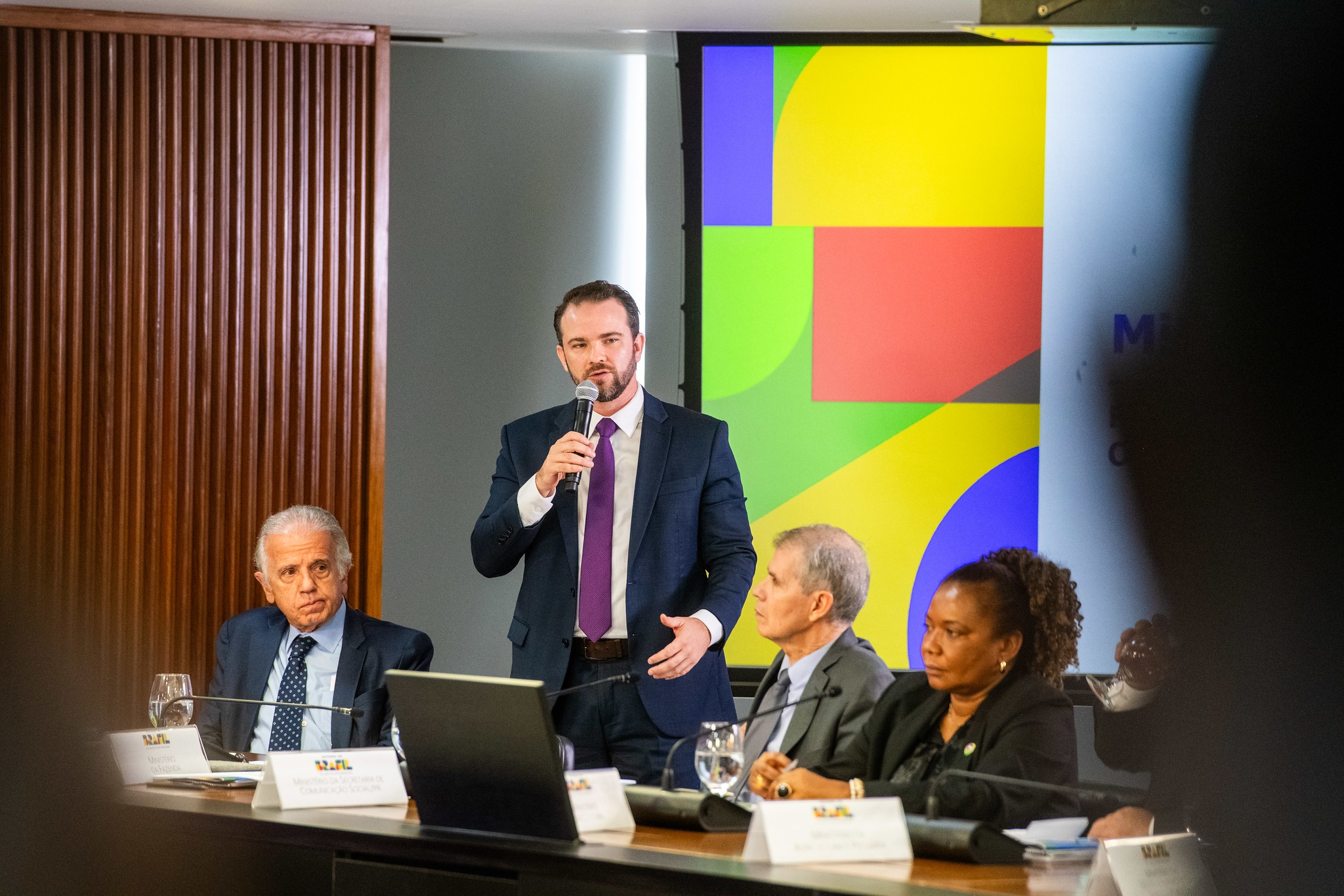 'Fiz mais do que o Ministério das Mulheres todinho', diz Múcio em fala captada por microfone de reunião ministerial de Lula