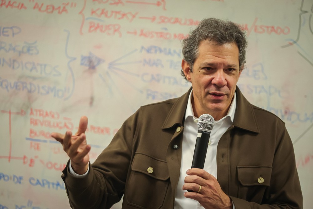 PT foca em privatização da Sabesp e pautas econômicas para eleger Fernando Haddad em São Paulo