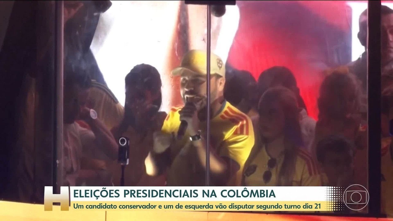 Com elogios a Flávio Bolsonaro, Trump aterrissa na campanha eleitoral brasileira